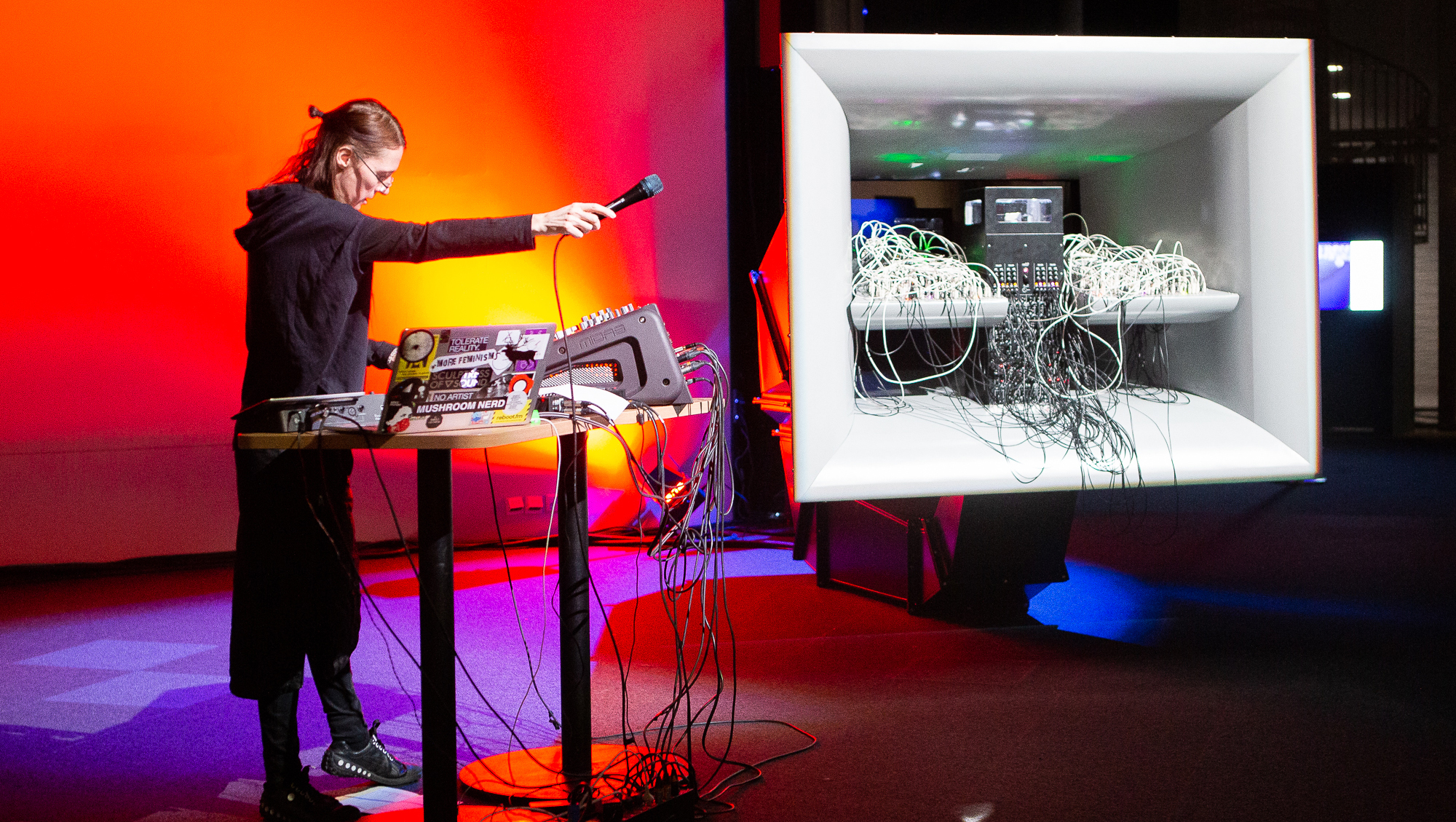 Guy Ben-Ary & Nathan Thompson, cellF, a surrogate performer, improvisation with AGF in the Science Centre Heureka, Helsinki 2019,. Photograph Mari Keski-Korsu.